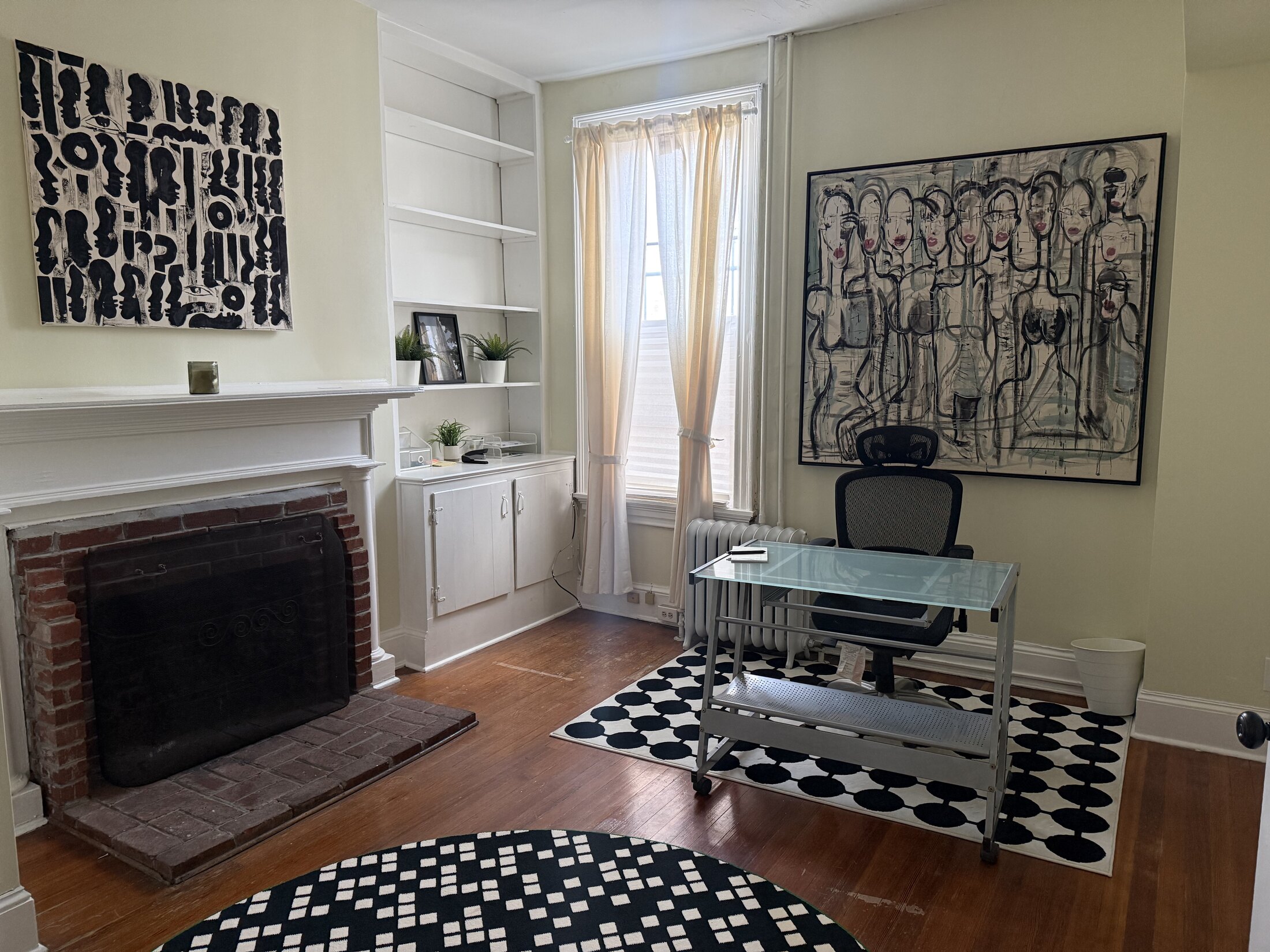 Study suite at 817 N Howard Street